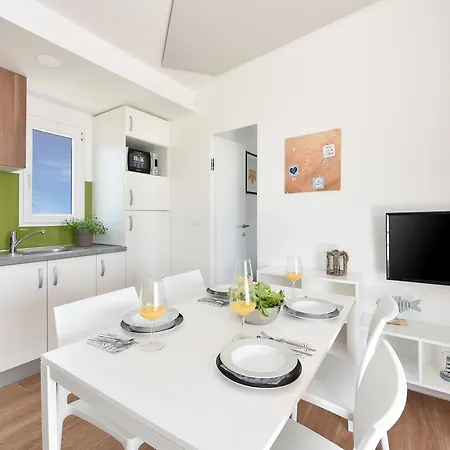 Almond Apartment