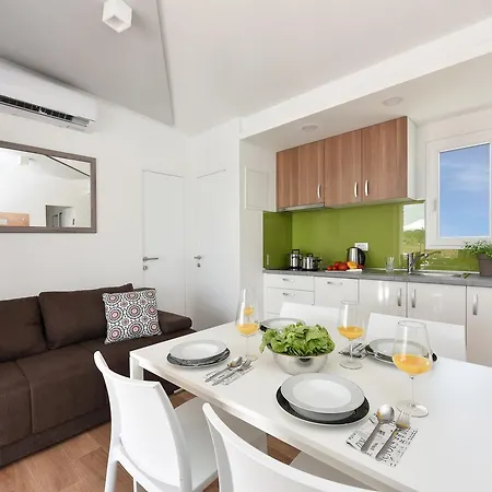 Almond Apartment