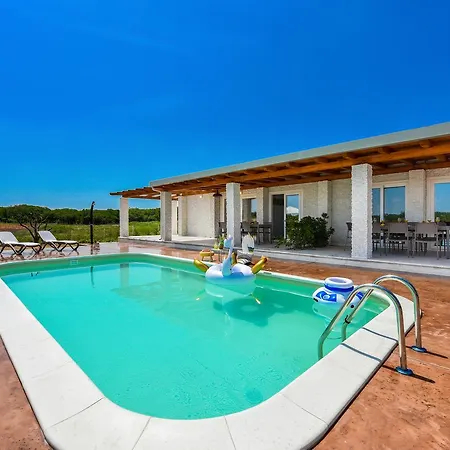 Almond